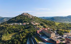 ROXANICH Winery&Design Hotel